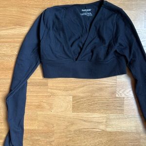 GARAGE CONTOUR CROP TOP